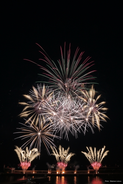 Cinquant’anni di fuochi d’artificio brillano sul cielo di Montecarlo