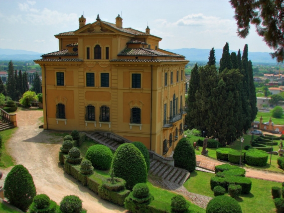 Il parco di Villa Fidelia: un’architettura &quot;verde&quot; realizzata nell’arco di due secoli